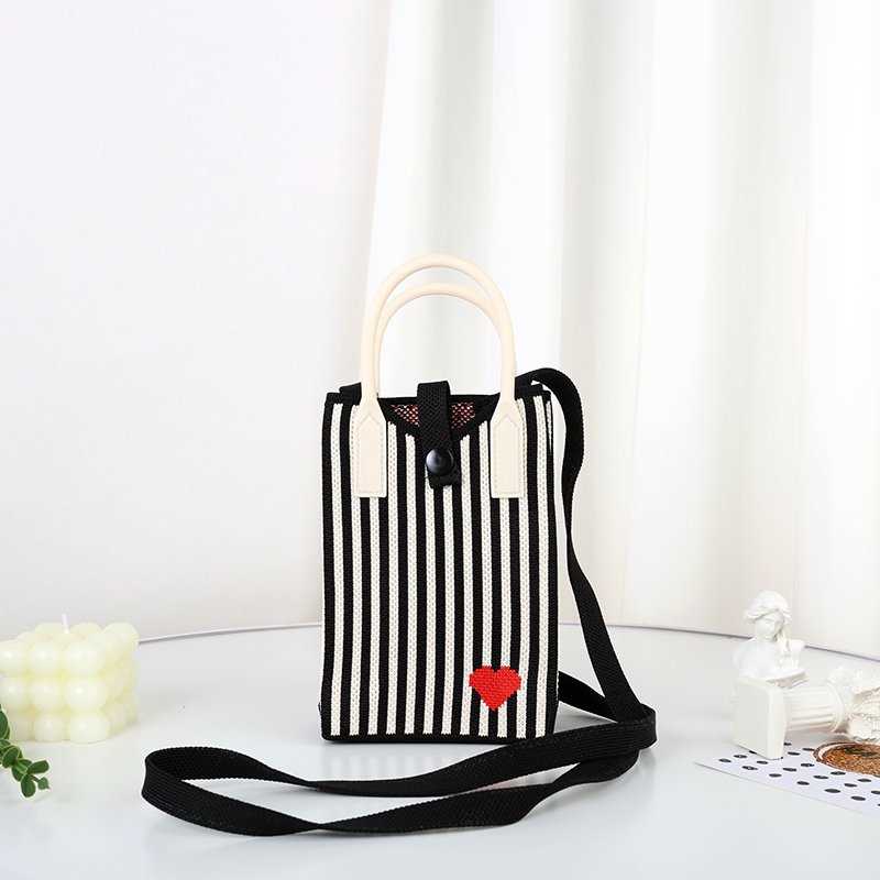 SAC PIXIE COEUR RAYE NOIR